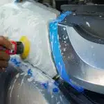 Comment bien entretenir un phare de voiture ?