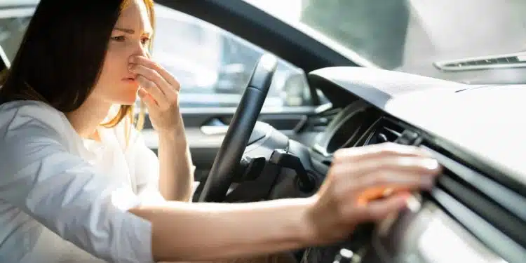 Comment retrouver l'odeur du neuf dans la voiture ?